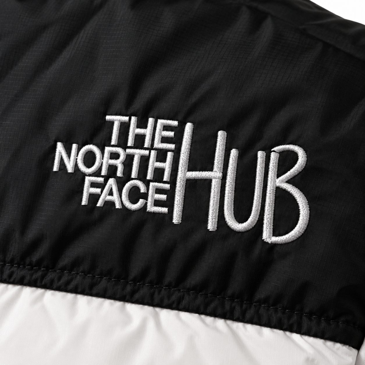 The North Face Hub White &amp; Black Womens Puffer Jacket – Womens Insulated Winter Jacket / Nuptse Puffer Jacket 1996 Retro Coat